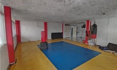 LOCAL ESQUINERO EN VENTA PALMIRA  PARA OFICINA O CONSULTORIO 2DO PISO