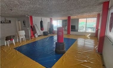 LOCAL ESQUINERO EN VENTA PALMIRA  PARA OFICINA O CONSULTORIO 2DO PISO