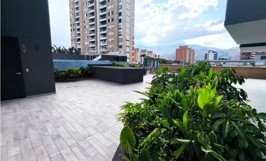 Apartamento Para Estrenar en Arriendo en Los Colores, Medellín