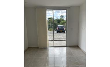 VENTA DE CASA EN CONJUNTO CERRADO SECTOR AVENIDA CENTENARIO ARMENIA