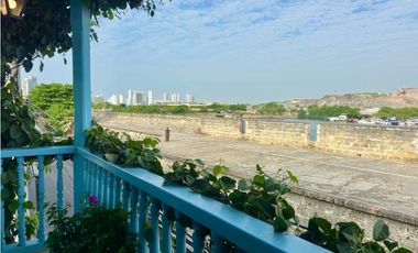 VENDO HERMOSA CASA COLONIAL EN CARTAGENA PARA INVERSIÓN EN GETSEMANI