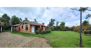 CASA CAMPESTRE EN ARRIENDO EN COTA $3.000.000