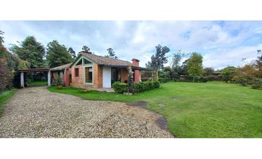 CASA CAMPESTRE EN ARRIENDO EN COTA $3.000.000