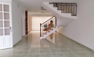 FUSAGASUG CASA EN VENTA 170M2