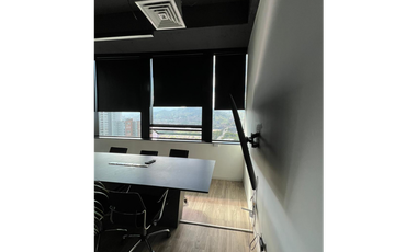 OFICINA DOTADA EN ARRIENDO SECTOR LOS BALSOS - POBLADO