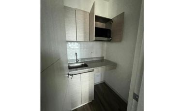 OFICINA DOTADA EN ARRIENDO SECTOR LOS BALSOS - POBLADO