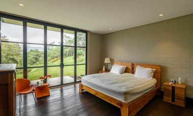 Casa en Arriendo Alto de las Palmas Envigado