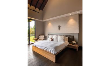 Casa en Arriendo Alto de las Palmas Envigado