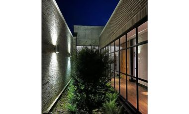 Casa en Arriendo Alto de las Palmas Envigado