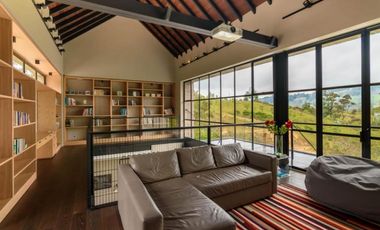 Casa en Arriendo Alto de las Palmas Envigado