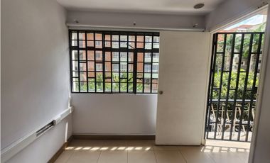 Casa Comercial en Arriendo Santa Teresita Medellín
