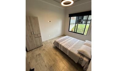 HERMOSA CASA CAMPESTE- VIA ALCALA