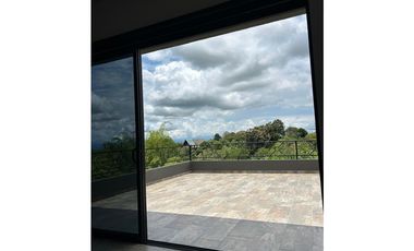 HERMOSA CASA CAMPESTE- VIA ALCALA