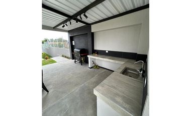 HERMOSA CASA CAMPESTE- VIA ALCALA