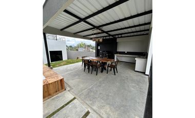 HERMOSA CASA CAMPESTE- VIA ALCALA