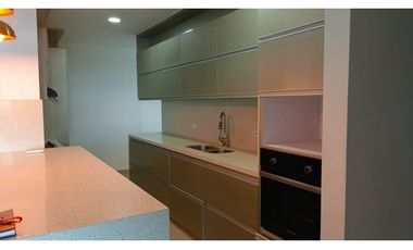 SE VENDE APARTAMENTO  EN EL BARRIO LA CASTELLANA.