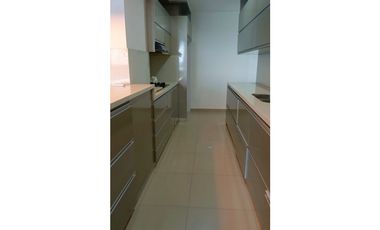 SE VENDE APARTAMENTO  EN EL BARRIO LA CASTELLANA.