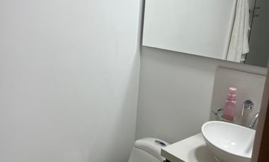 SE ALQUILA HERMOSO APARTAMENTO AMOBLADO EN EL BARRIO CIUDAD JARDIN - EDIFICIO ANKARA
