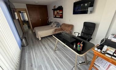 Hermosa Casa Totalmente Remodelada y Actualizada en Colinas del Lago