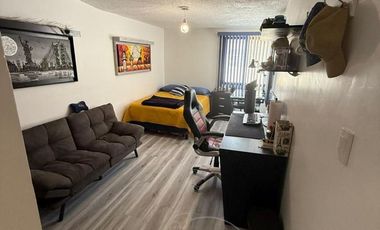 Hermosa Casa Totalmente Remodelada y Actualizada en Colinas del Lago