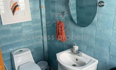 Hermosa Casa Totalmente Remodelada y Actualizada en Colinas del Lago