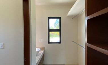 EXCLUSIVA CASA EN VENTA UBICADA EN SEGUNDA FILA DE LA PLAYA SAN CRISANTO, YUCATÁN
