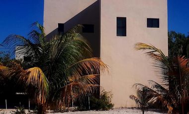 EXCLUSIVA CASA EN VENTA UBICADA EN SEGUNDA FILA DE LA PLAYA SAN CRISANTO, YUCATÁN