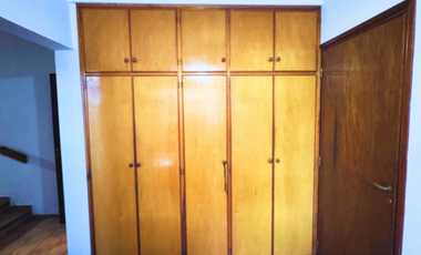 Casa 3 Dormitorios con quincho y cochera | Av. Granaderos