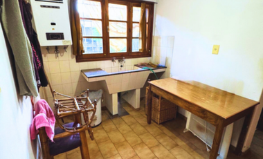 Casa 3 Dormitorios con quincho y cochera | Av. Granaderos