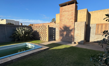 VENTA – CASA CÉNTRICA | AV. 9 DE JULIO