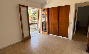 MINA CLAVERO - CASA DE 4 DORMITORIOS- PARQUE Y PILETA