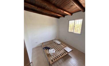 Casa de 2 dormitorios. Barrio las gemelas.
