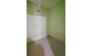 En block: Casa 3 amb. c/garage + Depto 2 amb. - Savio y 12 de Octubre