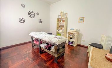 En block: Casa 3 amb. c/garage + Depto 2 amb. - Savio y 12 de Octubre