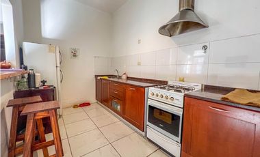 En block: Casa 3 amb. c/garage + Depto 2 amb. - Savio y 12 de Octubre