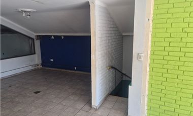 VENDE GALPON CON OFICINAS - EN CALLE ALEM - GODOY CRUZ- MENDOZA
