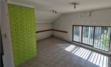 VENDE GALPON CON OFICINAS - EN CALLE ALEM - GODOY CRUZ- MENDOZA