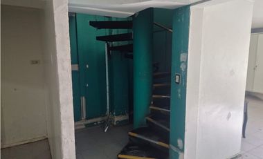 VENDE GALPON CON OFICINAS - EN CALLE ALEM - GODOY CRUZ- MENDOZA