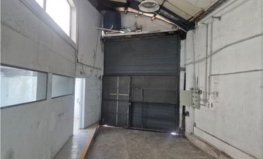 VENDE GALPON CON OFICINAS - EN CALLE ALEM - GODOY CRUZ- MENDOZA