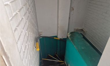 VENDE GALPON CON OFICINAS - EN CALLE ALEM - GODOY CRUZ- MENDOZA