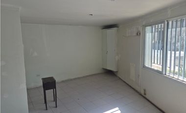 VENDE GALPON CON OFICINAS - EN CALLE ALEM - GODOY CRUZ- MENDOZA
