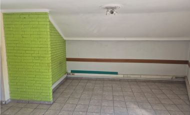 VENDE GALPON CON OFICINAS - EN CALLE ALEM - GODOY CRUZ- MENDOZA