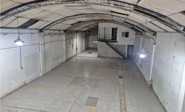 VENDE GALPON CON OFICINAS - EN CALLE ALEM - GODOY CRUZ- MENDOZA