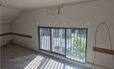 VENDE GALPON CON OFICINAS - EN CALLE ALEM - GODOY CRUZ- MENDOZA