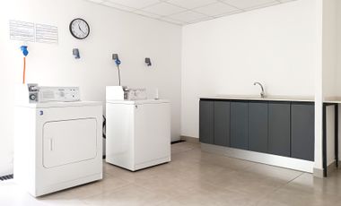 Av. Los Pajaritos 43 (1 Est ) [3027-1]