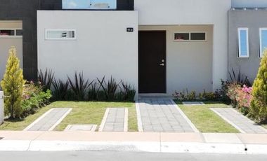 CASA EN RENTA CERCA DE TEC DE MONTERREY Y SIGLO XX1 ZINACANTEPEC