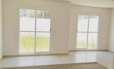 CASA EN RENTA CERCA DE TEC DE MONTERREY Y SIGLO XX1 ZINACANTEPEC