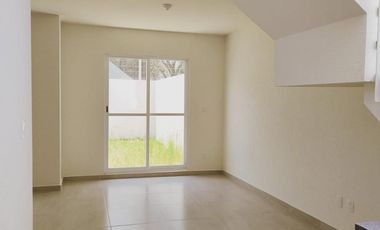 CASA EN RENTA CERCA DE TEC DE MONTERREY Y SIGLO XX1 ZINACANTEPEC