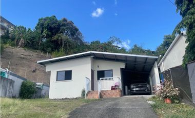 SE VENDE CASA EN SAN ISIDRO RES. CAMPO VERDE DE 3 HABITACIÓNES Y PATIO