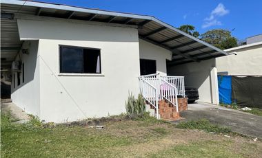 SE VENDE CASA EN SAN ISIDRO RES. CAMPO VERDE DE 3 HABITACIÓNES Y PATIO